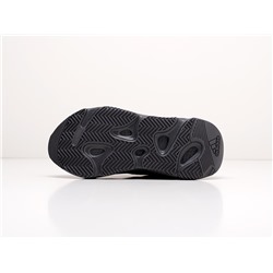 Кроссовки Adidas Yeezy Boost 700 v2