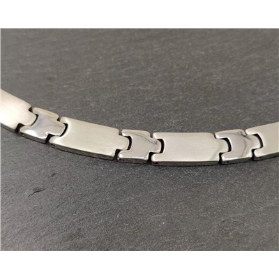 Колье из стали