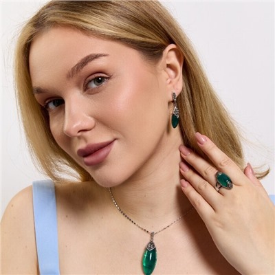 Комплект ювелирной бижутерии коллекция "Дубай" серьги, кулон и кольцо 20 р, покрытие посеребрение, вставка: пластик и марказиты, цвет: зеленый и графитовый, арт.314.980-20