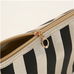 Косметичка большая непромокаемая в полоску, размер 22*15,5*9 см.