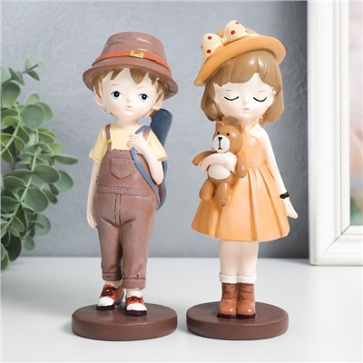 Фигурка полистоун «Мальчик с гитарой или Девочка с мишкой и в шляпке», 6×6×18.5 см, МИКС