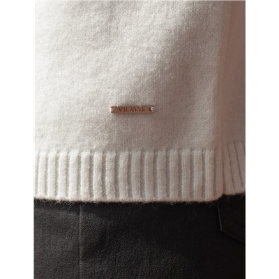 Свитер из пряжи с кашемиром