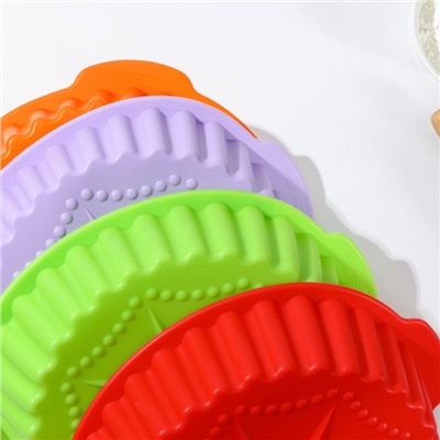 Форма для выпечки Доляна «Рифлёный круг. Звезда», силикон, 28×5.5 см, с ручками, МИКС