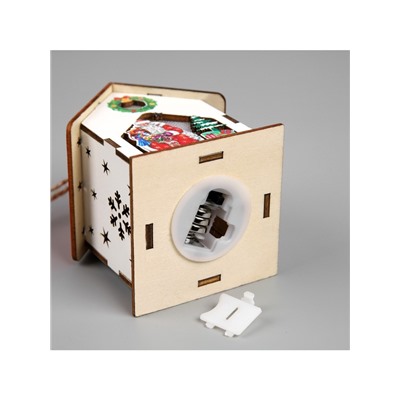 Подвеска световая «Дом Деда Мороза», 7×6×8 см, 1 LED, от батареек AG10×3, свечение тёплое белое