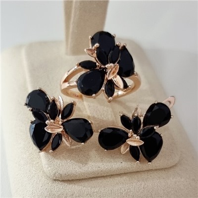 Комплект ювелирной бижутерии коллекция "Дубай" серьги и кольцо 18 р, покрытие позолота, вставка: стекло, цвет: черный, арт.215.565-18