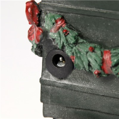 Светодиодная фигура «Паровоз с Дедом Морозом» 26.5×19.5×12.5 см, полистоун, батарейки ААх3 (не в комплекте), USB, свечение мульти