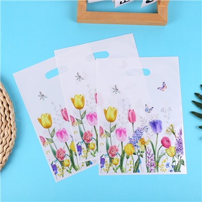 Набор пакетов подарочных 10 штук "ЦВЕТЫ", 25*18 см.