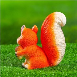 Садовая фигура "Белка с желудем" 13х9х14см