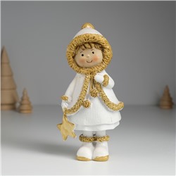 Фигурка полистоун «Малышка в белой шубке с золотым мехом», 7×5.5×16 см, МИКС