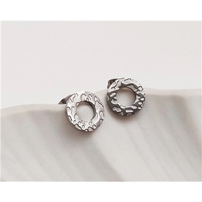 Серьги из стали