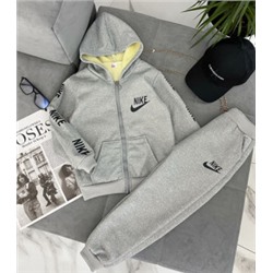 Спортивный костюм #22478135