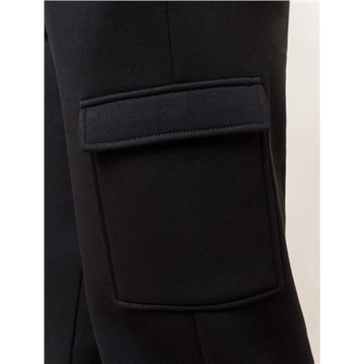 Брюки джоггеры с накладными карманами из футера трехнитки с начесом