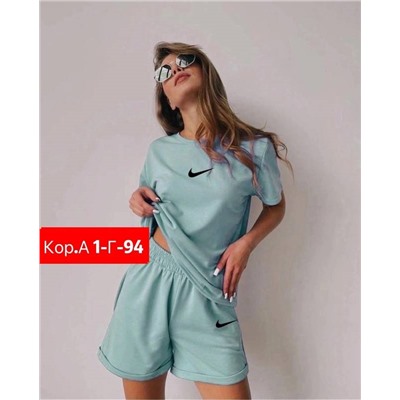 Костюм женский