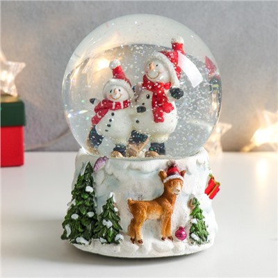 Снежный шар новогодний стеклянный «Два снеговичка и оленёнок», музыкальный, 11×10×14 см