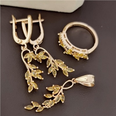 Комплект ювелирной бижутерии коллекция "Дубай" серьги, кулон и кольцо 20 р в форме веточки, покрытие позолота, вставка: фианиты и цирконы, цвет: желтый и прозрачный, арт.217.490-20