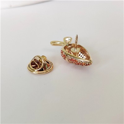 Брошь Морковь