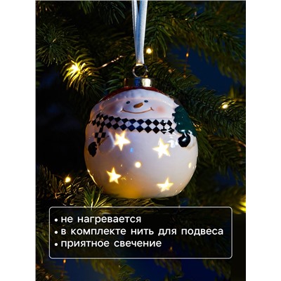 Ёлочный шар с подсветкой «Снеговик», 10×8.6×8.6 см, 1 LED, керамика, от батареек LR44×3, керамика, свечение тёплое белое