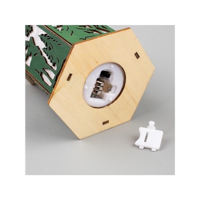 Ёлочная игрушка «Зелёный фонарь с оленем», 13×9×9 см, от батареек, свечение тёплое белое