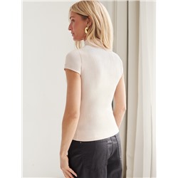 Футболка из фактурного трикотажа в рубчик