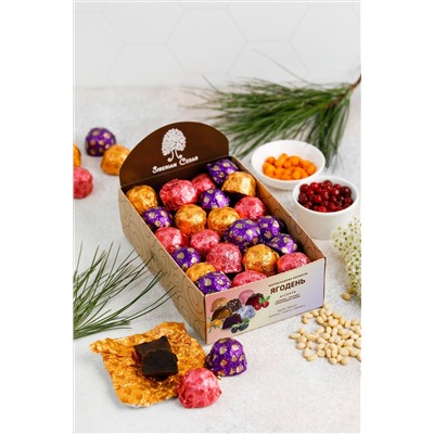 Ягодень ассорти / облепиха, брусника, черноплодка / шоу-бокс / 540 г / ТМ Сибирский кедр