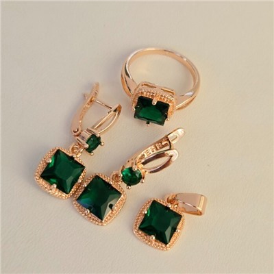 Комплект ювелирной бижутерии Дубайское золото: серьги, кулон и кольцо 18 р с крупным камнем, покрытие позолота, вставка: фианит, цвет: изумрудный зеленый, арт.314.961-18