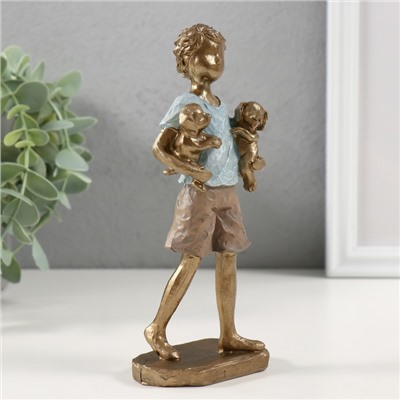 Фигурка полистоун «Мальчик со своими любимцами - щенками», 7.5×4.5×16.5 см