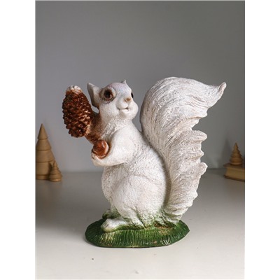 Фигурка полистоун «Белка с шишкой», с глиттером, 26×28 см