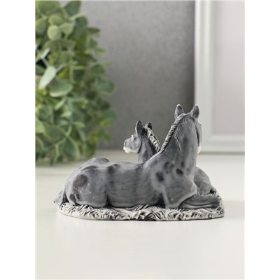 Фигурка «Лошадь с жеребенком», 7 см