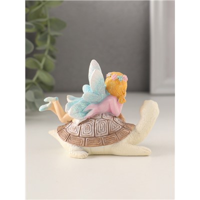 Фигурка полистоун «Девочка-фея верхом на черепахе», 9.5×5×7 см