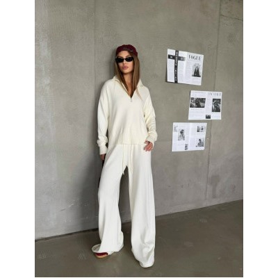 Спортивный костюм #23073147