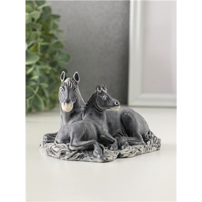 Фигурка «Лошадь с жеребенком», 7 см
