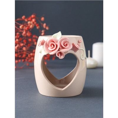 Аромалампа для эфирных масел «Сердце с розами», керамика, бежевая, 8×8×9 см