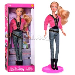 Кукла в модном стиле