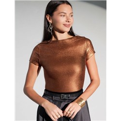 Футболка облегающая из хлопка в рубчик с вырезом лодочка с матовым покрытием металлик