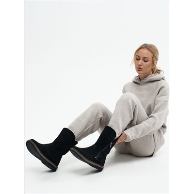 Полусапоги женские чёрные замшевые с замком на войлочной подошве