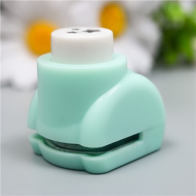 Фигурный дырокол для бумаги «Арт Узор. Три звёздочки», d=0.8 см, 3×2.5×2.5 см, МИКС