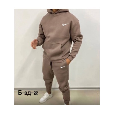 Спортивный костюм #22490581