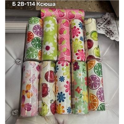 Универсальные салфетки для уборки из микрофибры в рулонах.