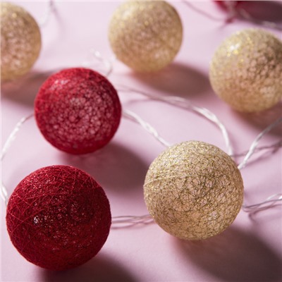 УЦЕНКА Гирлянда «Нить» 5 м с насадками «Клубки красно-золотистые», IP20, прозрачная нить, 20 LED, свечение тёплое белое, 220 В