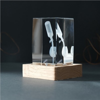 Фигурка светящаяся стекло «Прямоугольник. Бокал и вино», подставка дерево, USB, 7×7×10