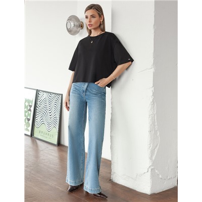 Укороченная футболка силуэта овер-сайз