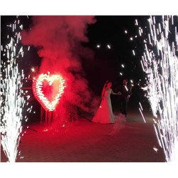 Фейерверк-шоу: "ОГРОМНОЕ сердце с двойным контуром" + сценические фонтаны (6 шт.).