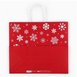 Пакет подарочный новогодний «Снежинки», белый крафт, 32×28×15 см