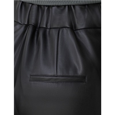 Широкие кожаные брюки-трубы с поясом