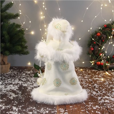 Дед Мороз под ёлку «Зимнее волшебство. В пушистой шубе, с мешком» двигается, 40 см, белый
