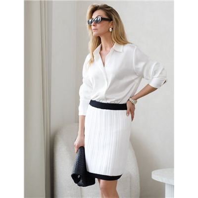 Юбка фактурной вязки с трикотажной подкладкой