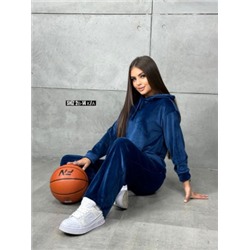 Спортивный костюм #22703338