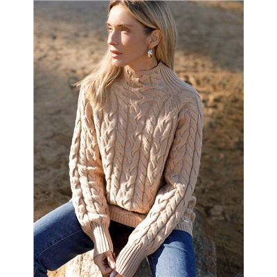 Удлиненный свитер фактурной вязки с узором косы