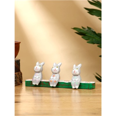 Сувенир «Зайки на скамейке», 18×4×6 см, дерево