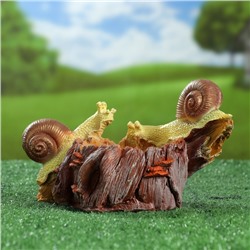 Садовая фигура - кормушка из полистоуна «Улитки», 24×15×14 см